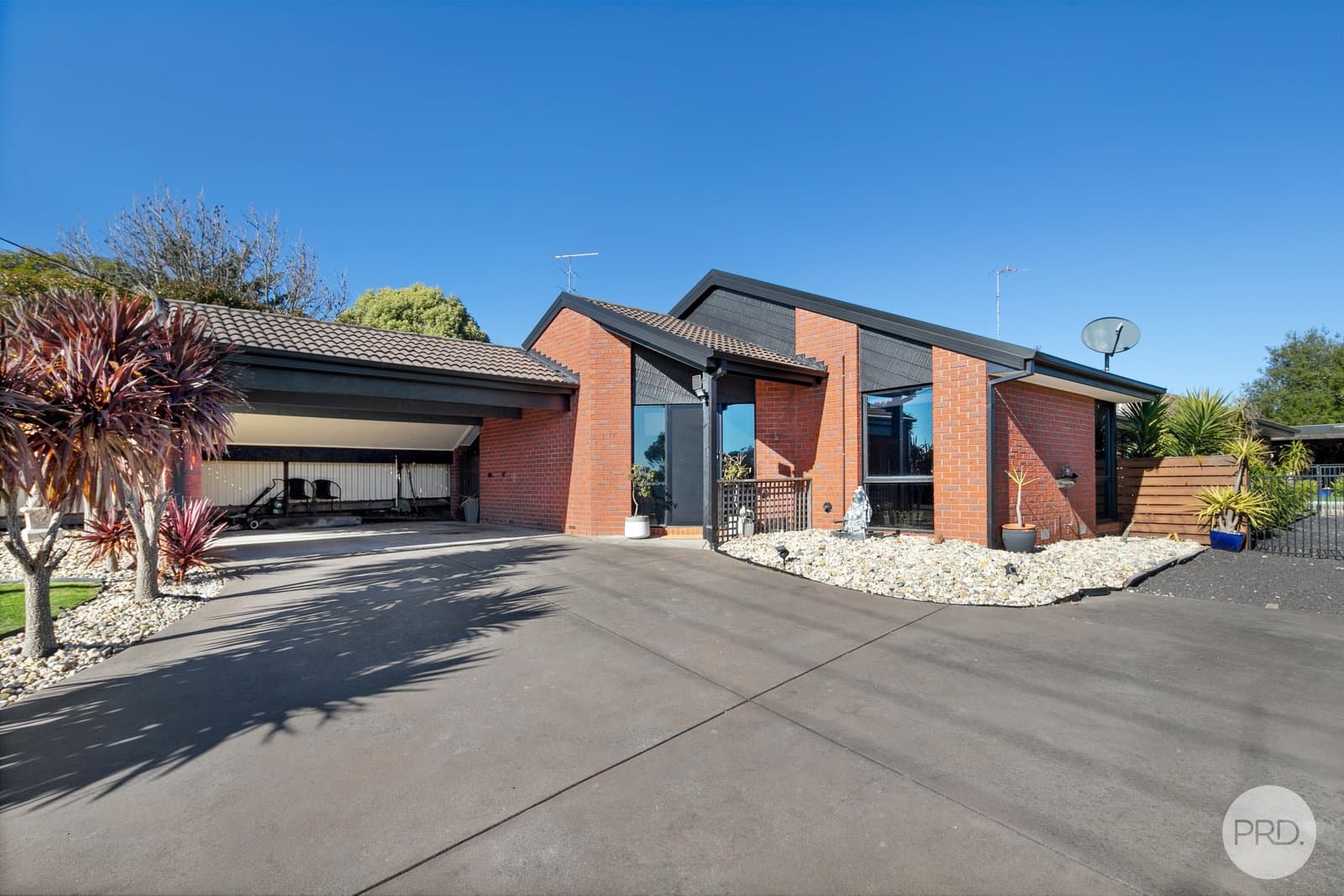 13 Bell Street, CRESWICK VIC 3363, Creswick - Thumbnail 2