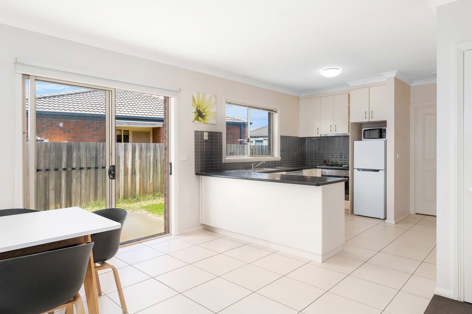 2/8-9 Fieldman Court, Corio, Corio - Thumbnail 3