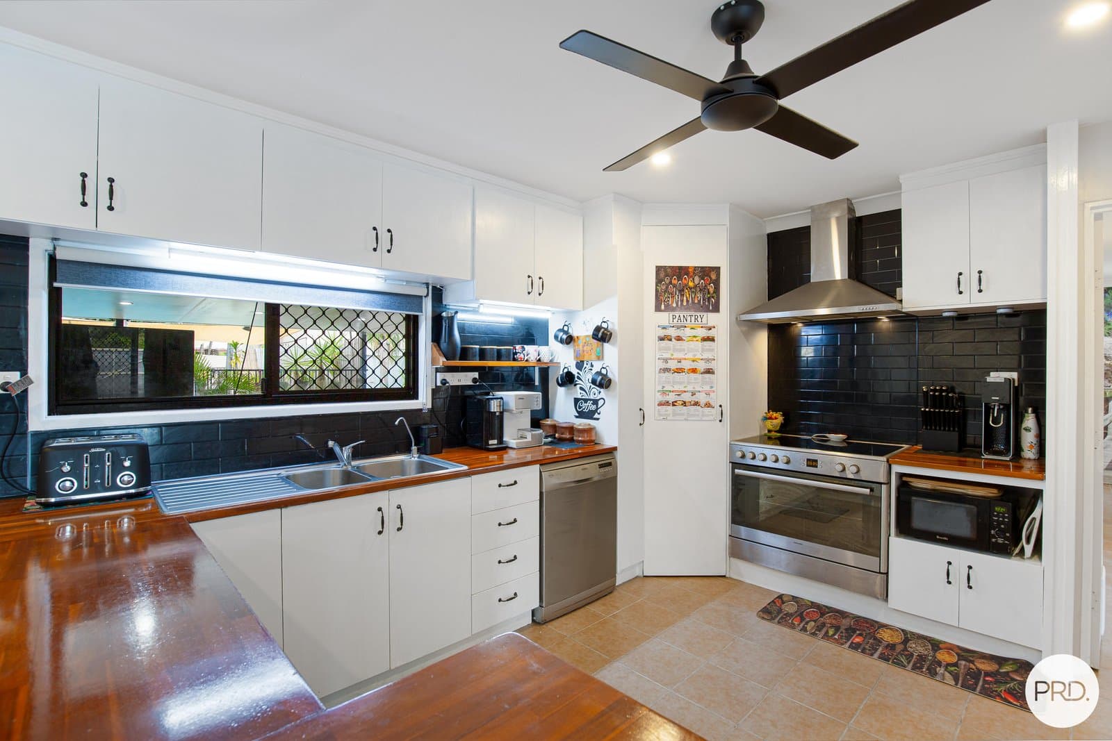 24 Downie Avenue, BUCASIA QLD 4750, Bucasia - Thumbnail 5