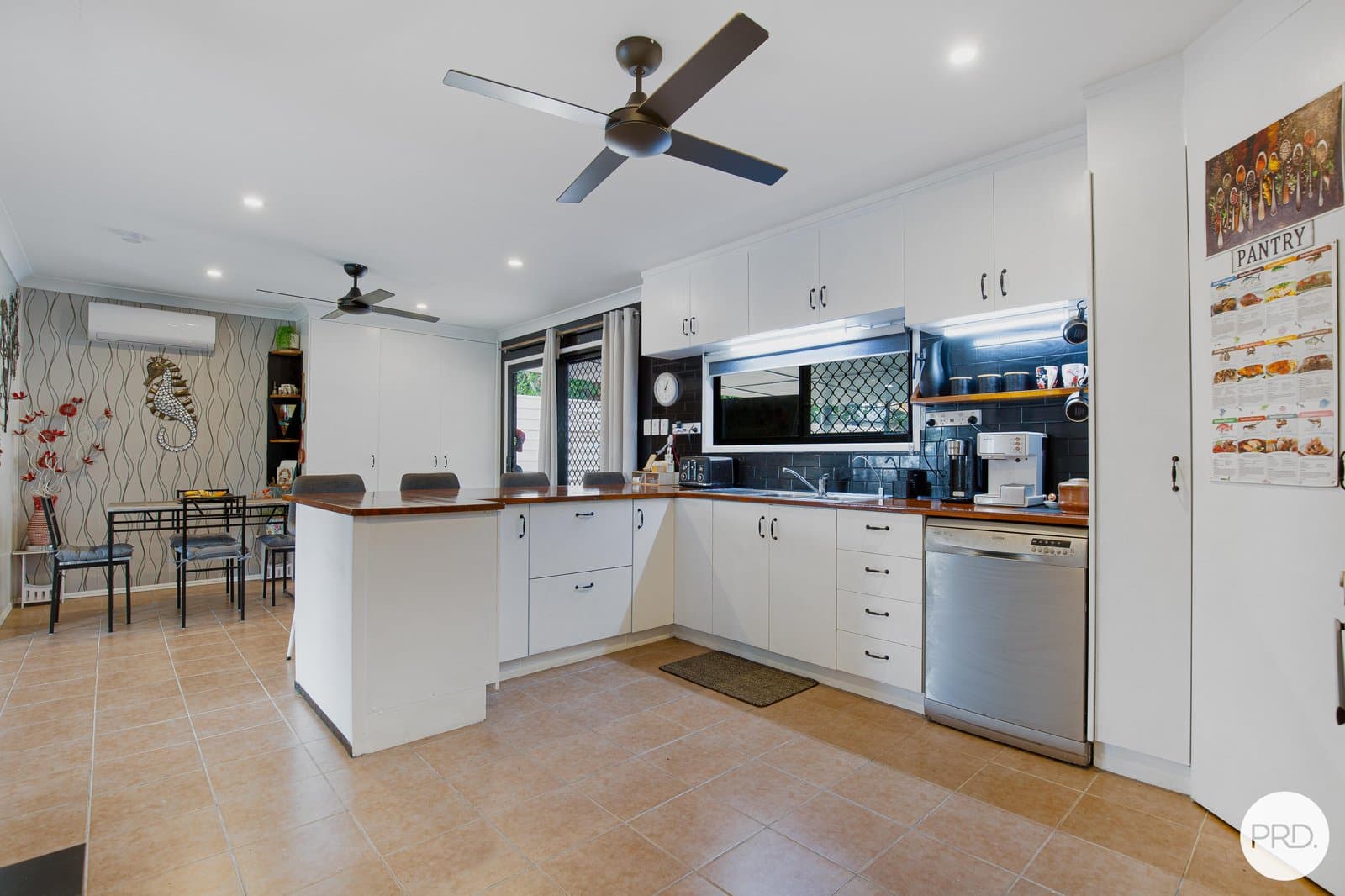24 Downie Avenue, BUCASIA QLD 4750, Bucasia - Thumbnail 6