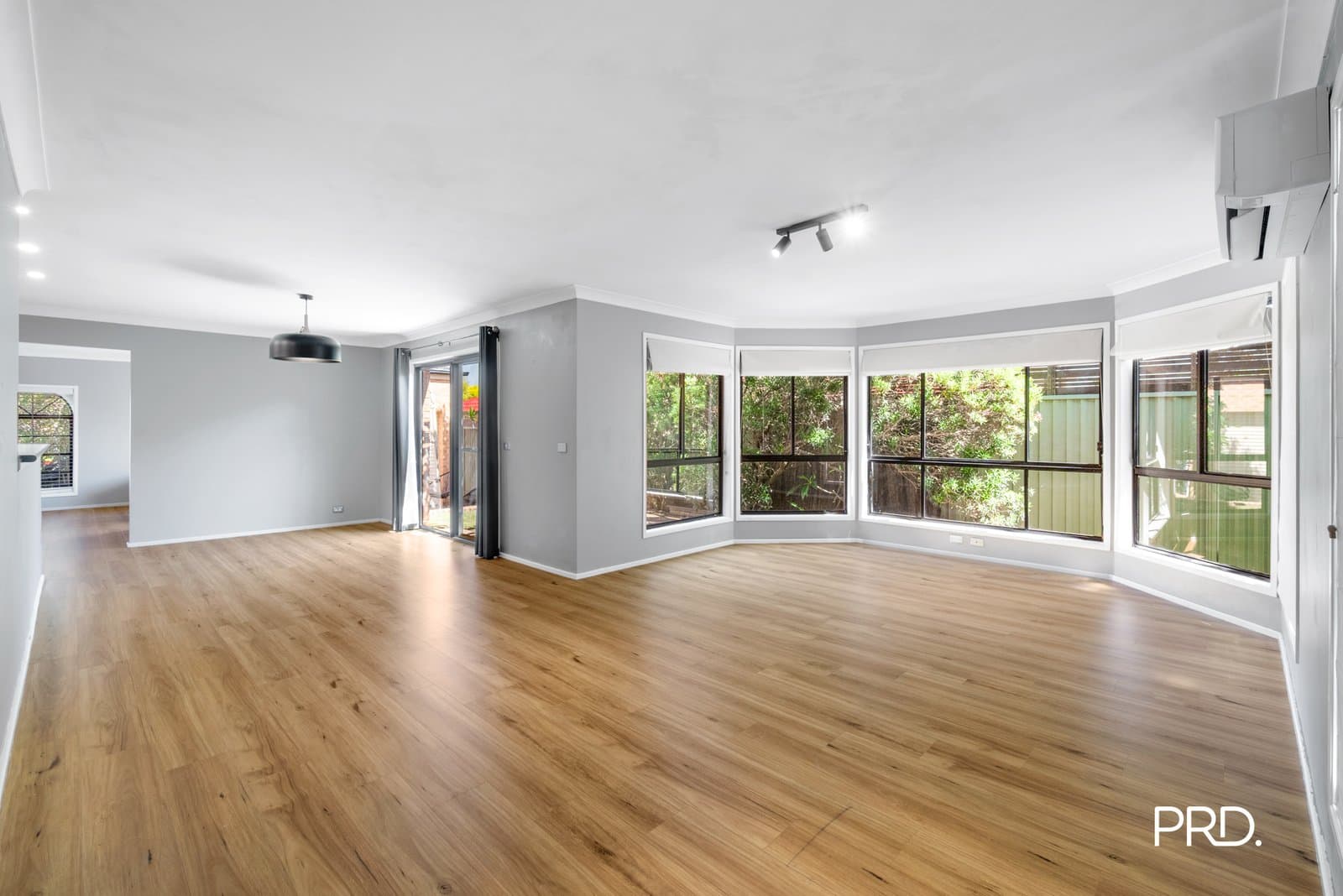 23 Dara Crescent, GLENMORE PARK NSW 2745, Glenmore Park - Thumbnail 4
