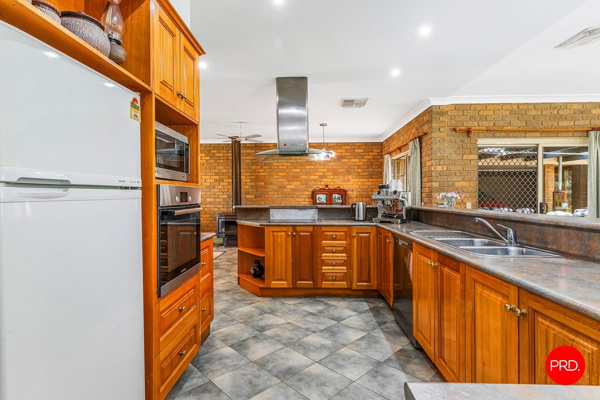 268 Lockwood Road, KANGAROO FLAT VIC 3555, Kangaroo Flat - Thumbnail 5