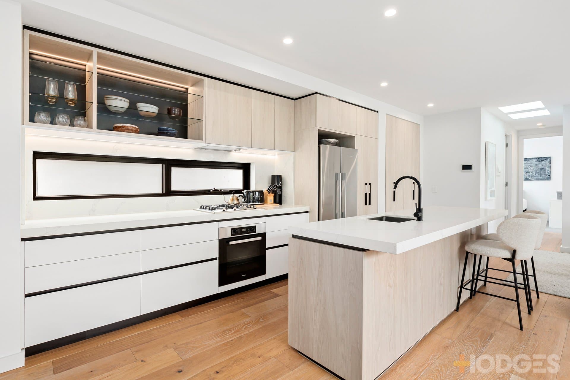 25 Vandelay Avenue, Charlemont - Thumbnail 8