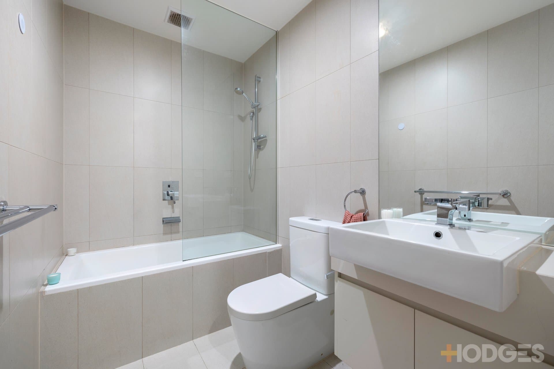 1 / 22 Kooyong Road, Caulfield North - Thumbnail 8