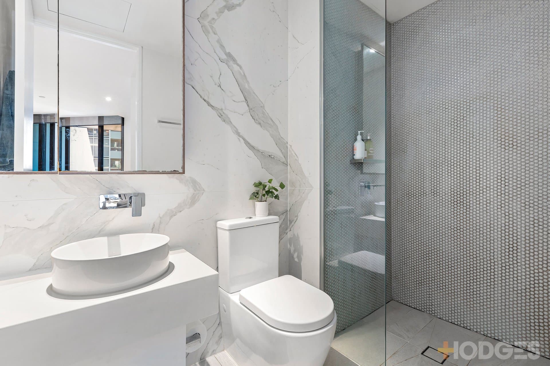 315 / 77 Queens Road, Melbourne - Thumbnail 6