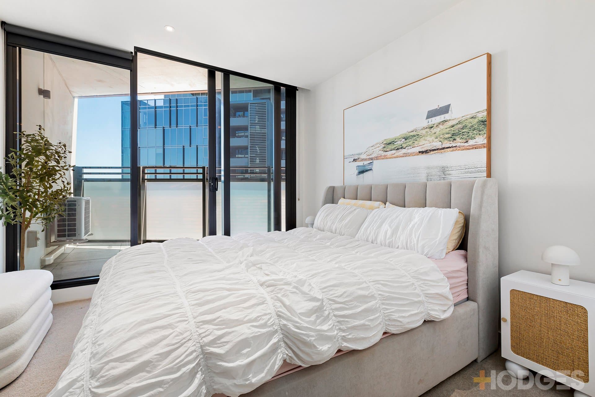 315 / 77 Queens Road, Melbourne - Thumbnail 7
