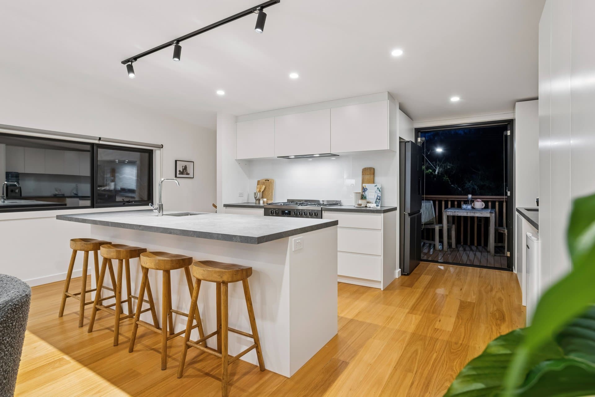 18 Florence Drive, Rye - Thumbnail 4