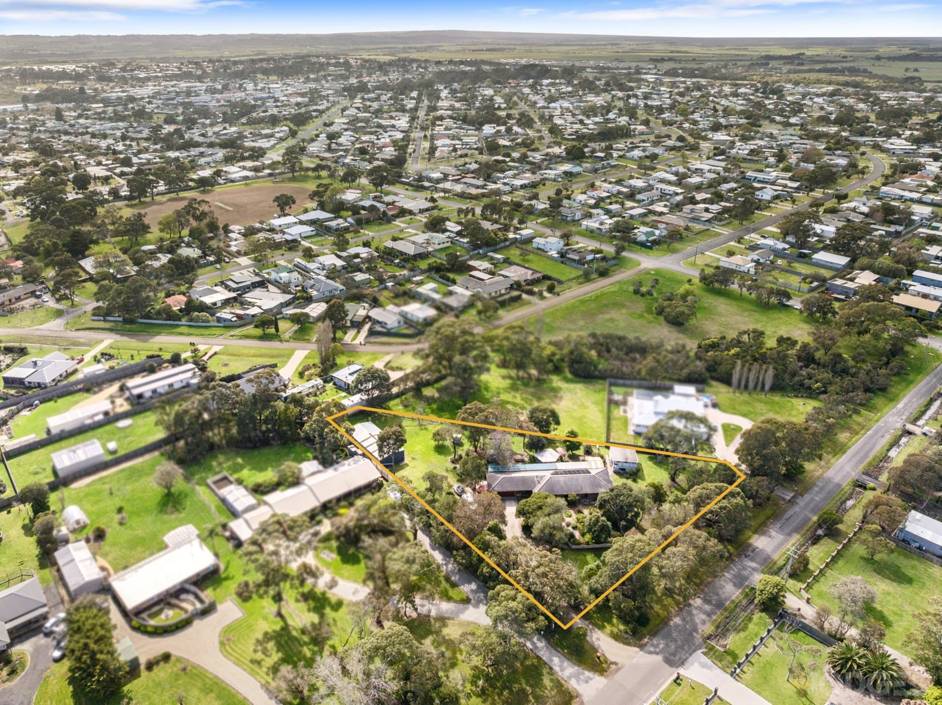 142 Reed Crescent, Wonthaggi - Thumbnail 2