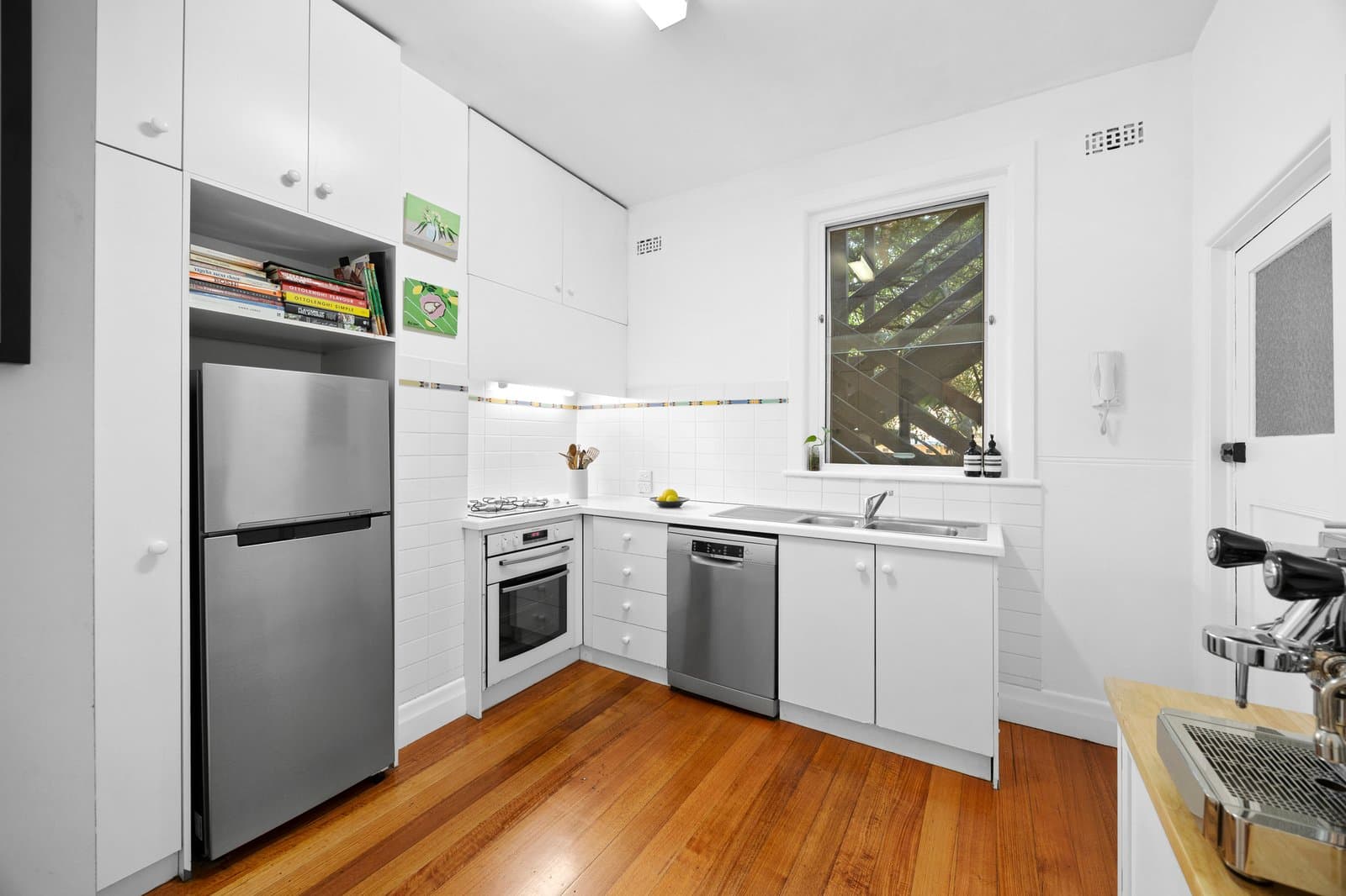 2/18 Westbury Street, St Kilda East, St Kilda East - Thumbnail 3