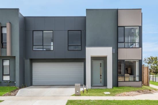 9 Elbert Street, Charlemont, Charlemont - Image 1