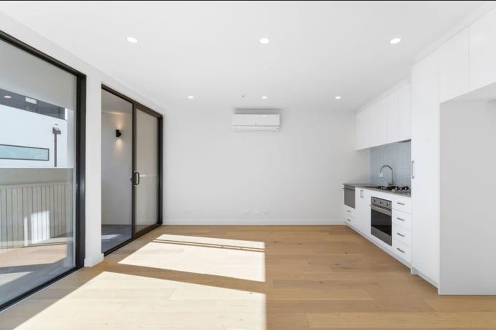 102/13 George Street, Sandringham, Sandringham - Thumbnail 3