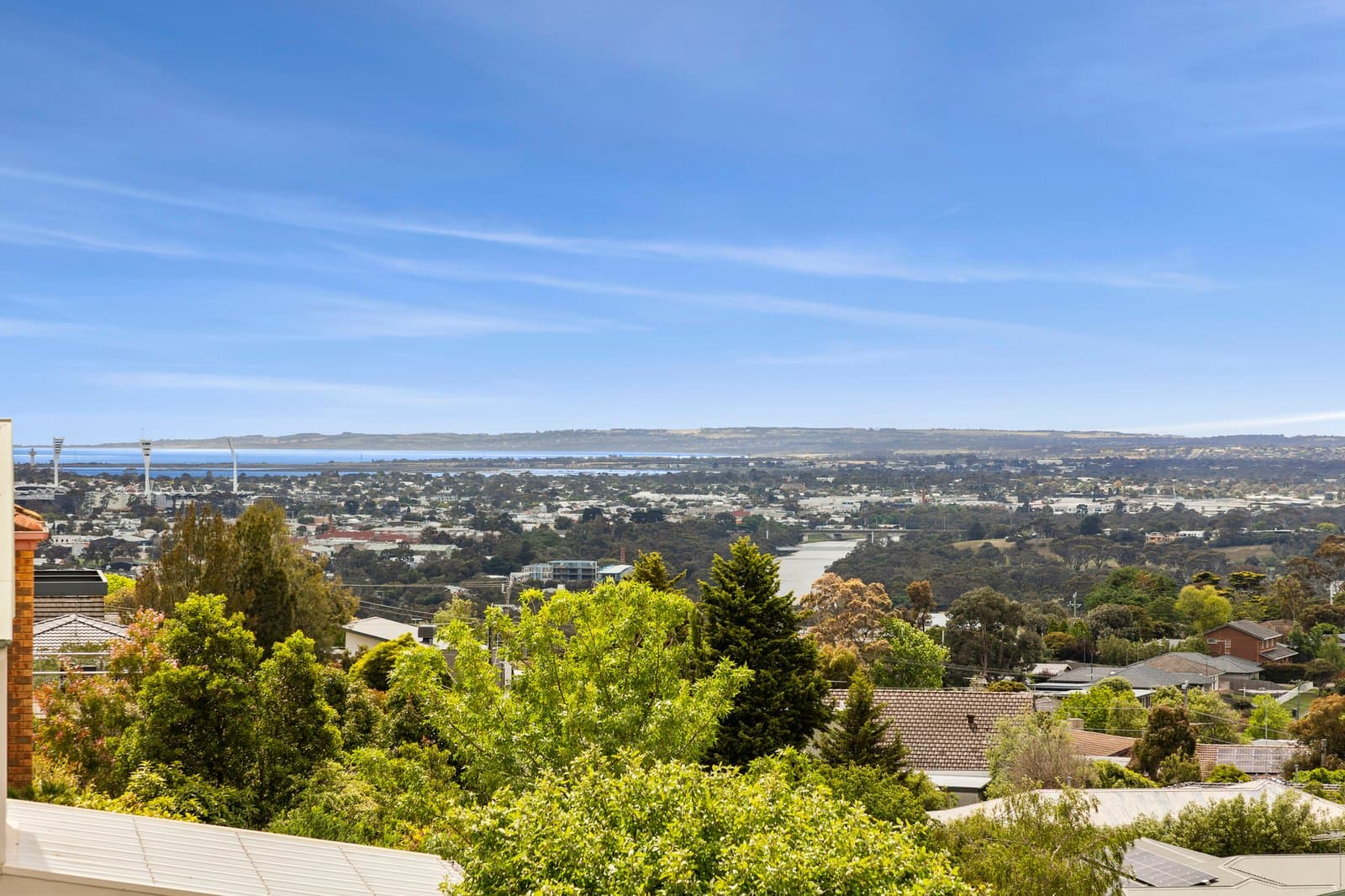 2/5 Lansbury Crescent, Highton, Highton - Thumbnail 2
