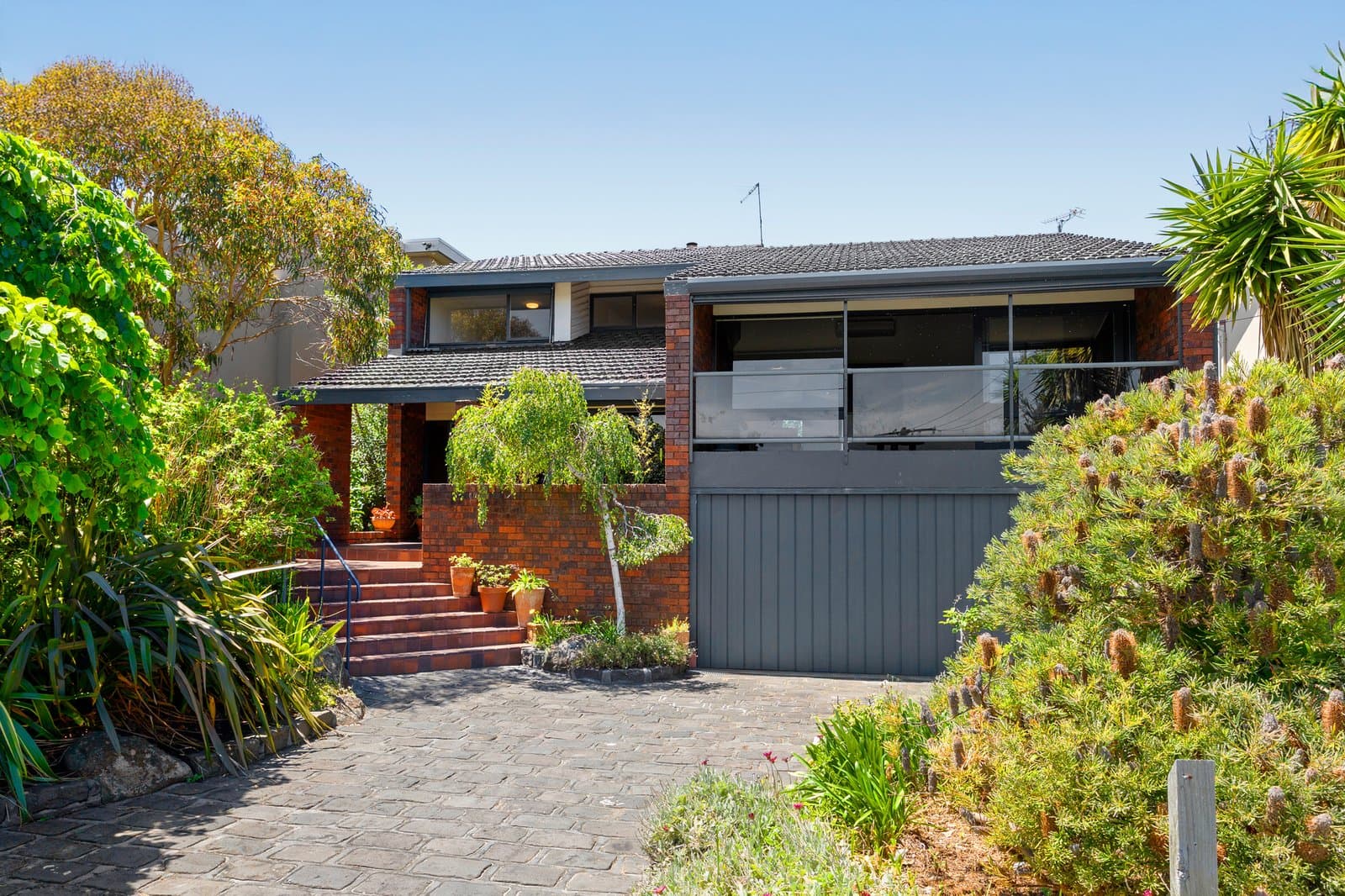 12 College Grove, Black Rock, Black Rock - Thumbnail 3