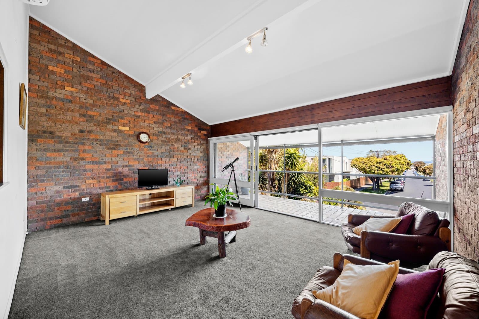 12 College Grove, Black Rock, Black Rock - Thumbnail 4