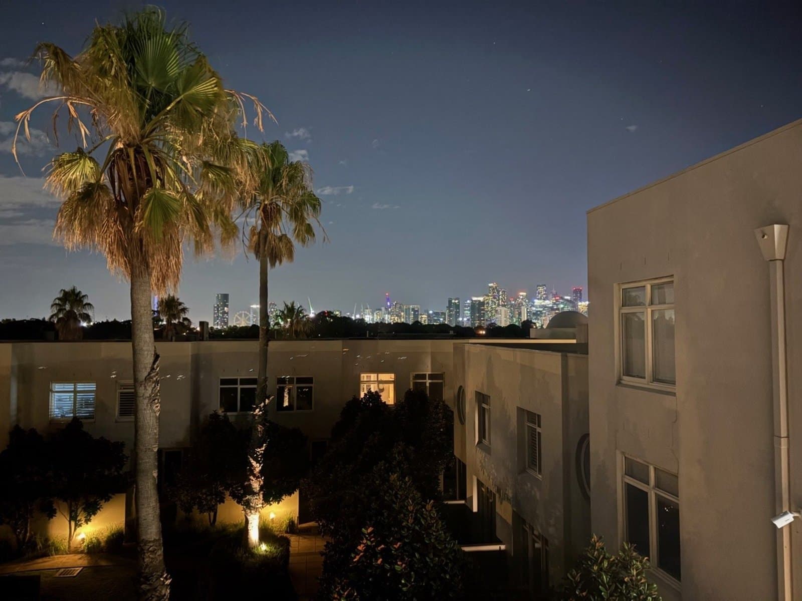 19/105 Beach Street, Port Melbourne, Port Melbourne - Thumbnail 2