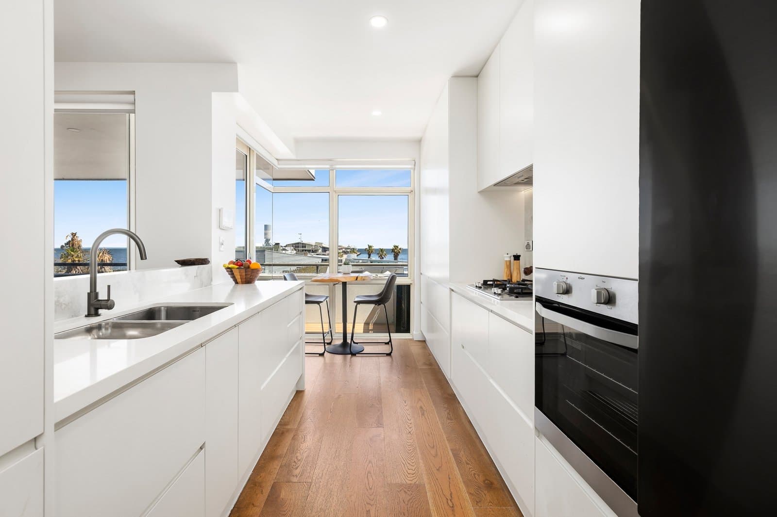 19/105 Beach Street, Port Melbourne, Port Melbourne - Thumbnail 5