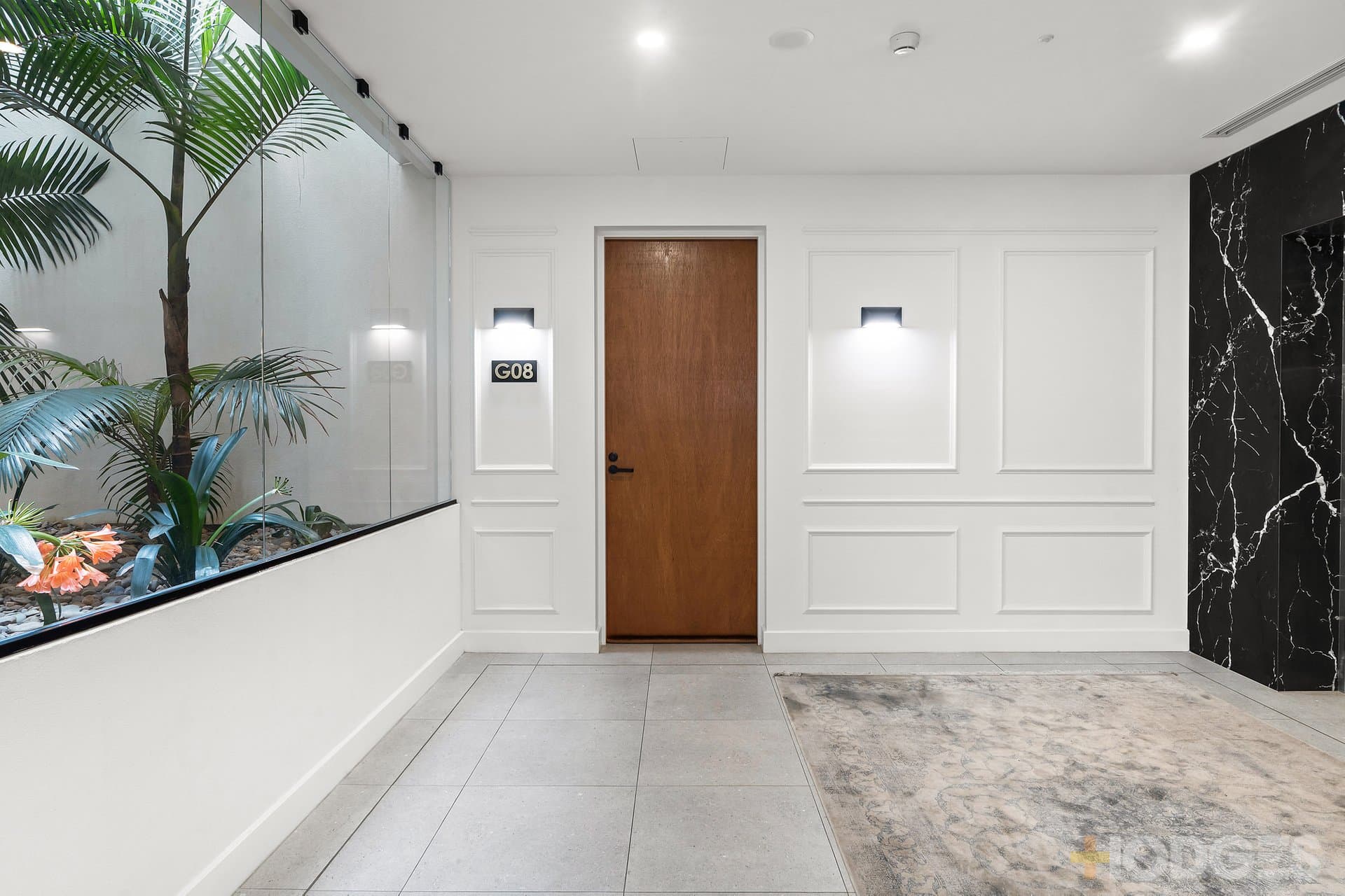 8/1056 Nepean Highway, Highett - Image 1