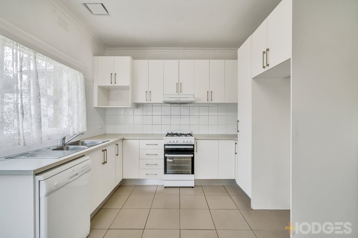 34 Wards Grove, Bentleigh East - Thumbnail 4