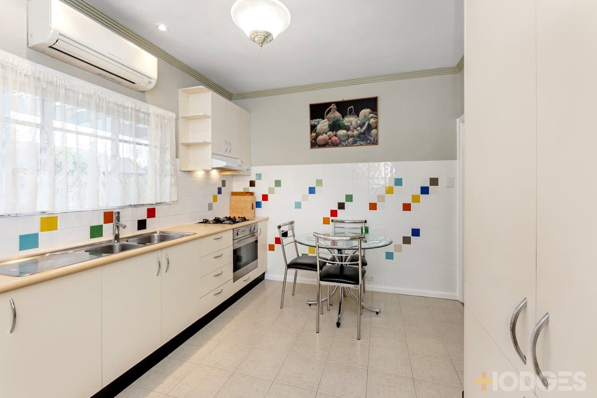 1 Viola Crescent, Highett - Thumbnail 5