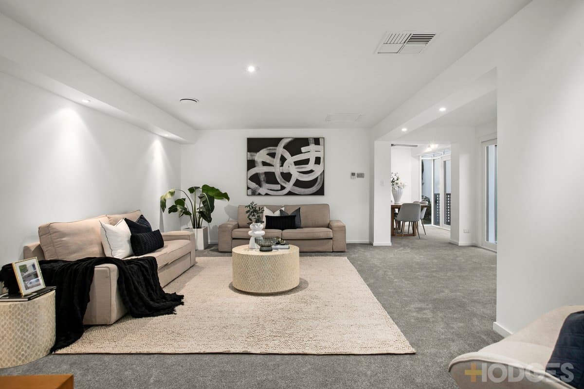 37 Orlando Street, Hampton - Thumbnail 4