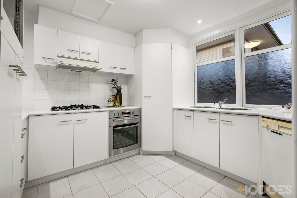 37 Orlando Street, Hampton - Thumbnail 6