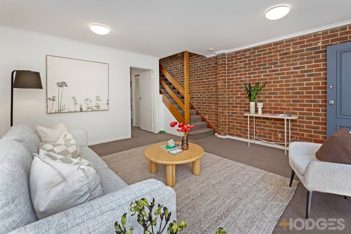 5/252 Barkly Street, St Kilda - Thumbnail 3