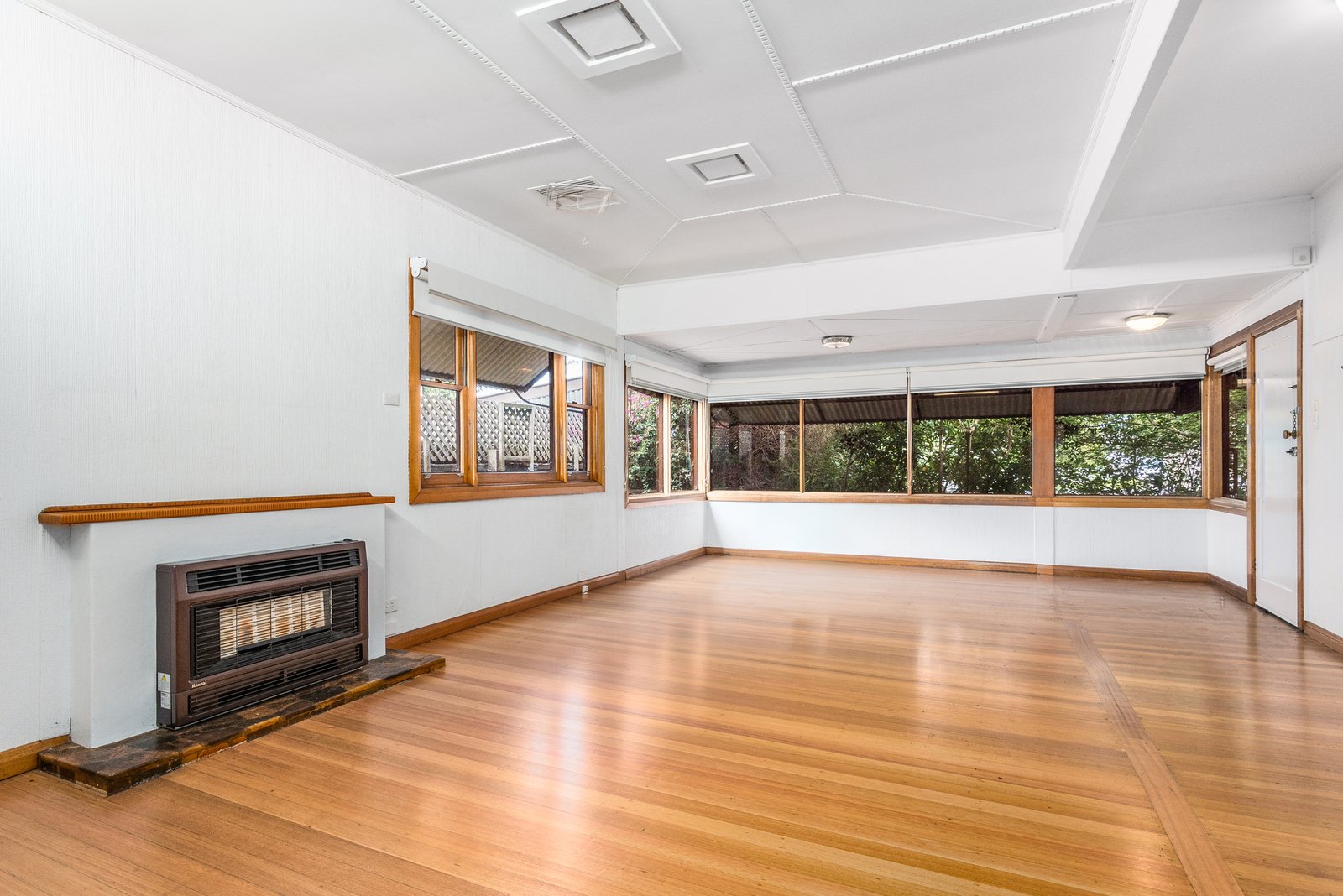 9 Alma Court, Newcomb, Newcomb - Thumbnail 5