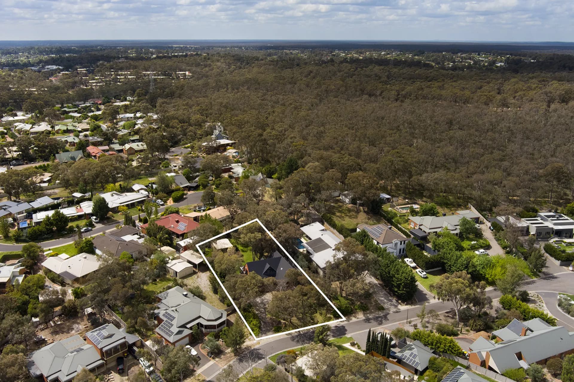 5 Lyndale Court, Flora Hill., Flora Hill - Thumbnail 3