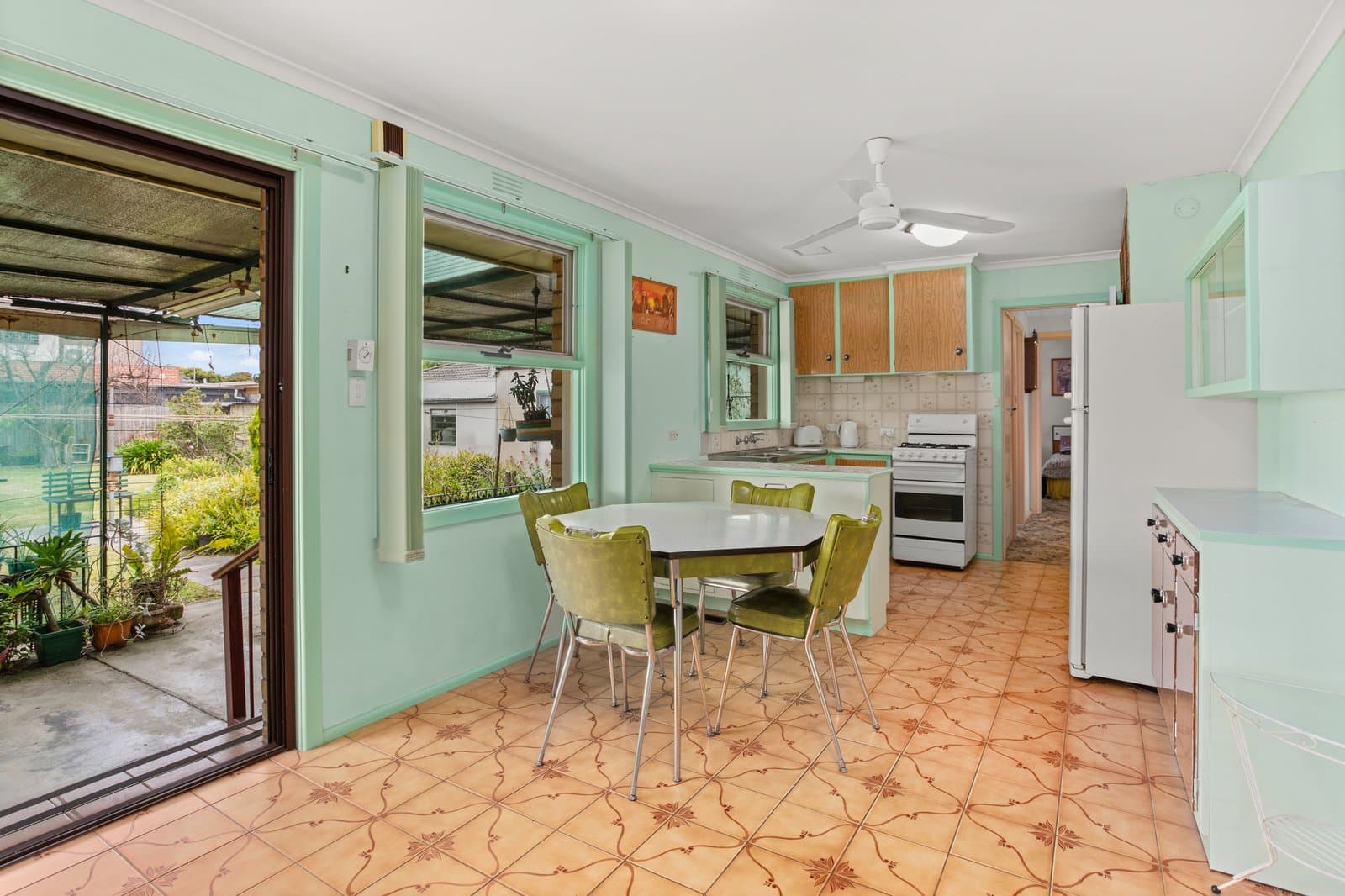 19 Browning Avenue, Clayton South, Clayton South - Thumbnail 7
