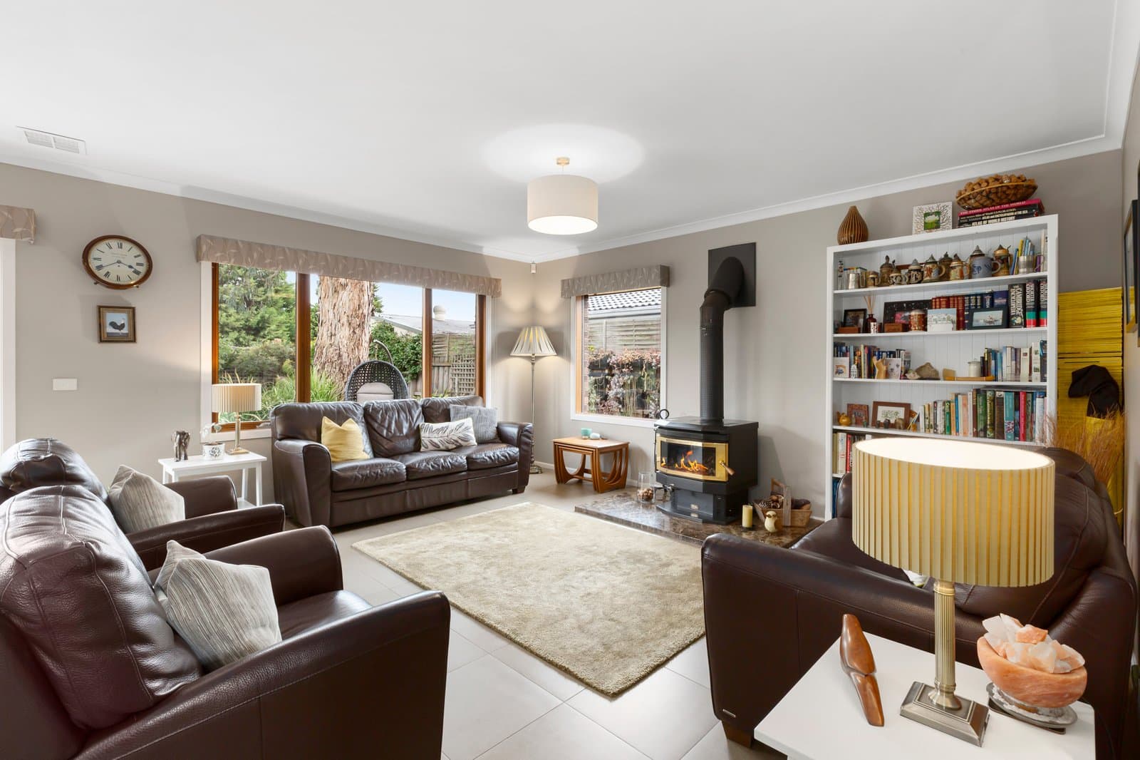 9 Annandale Crescent, Glen Waverley, Glen Waverley - Thumbnail 2