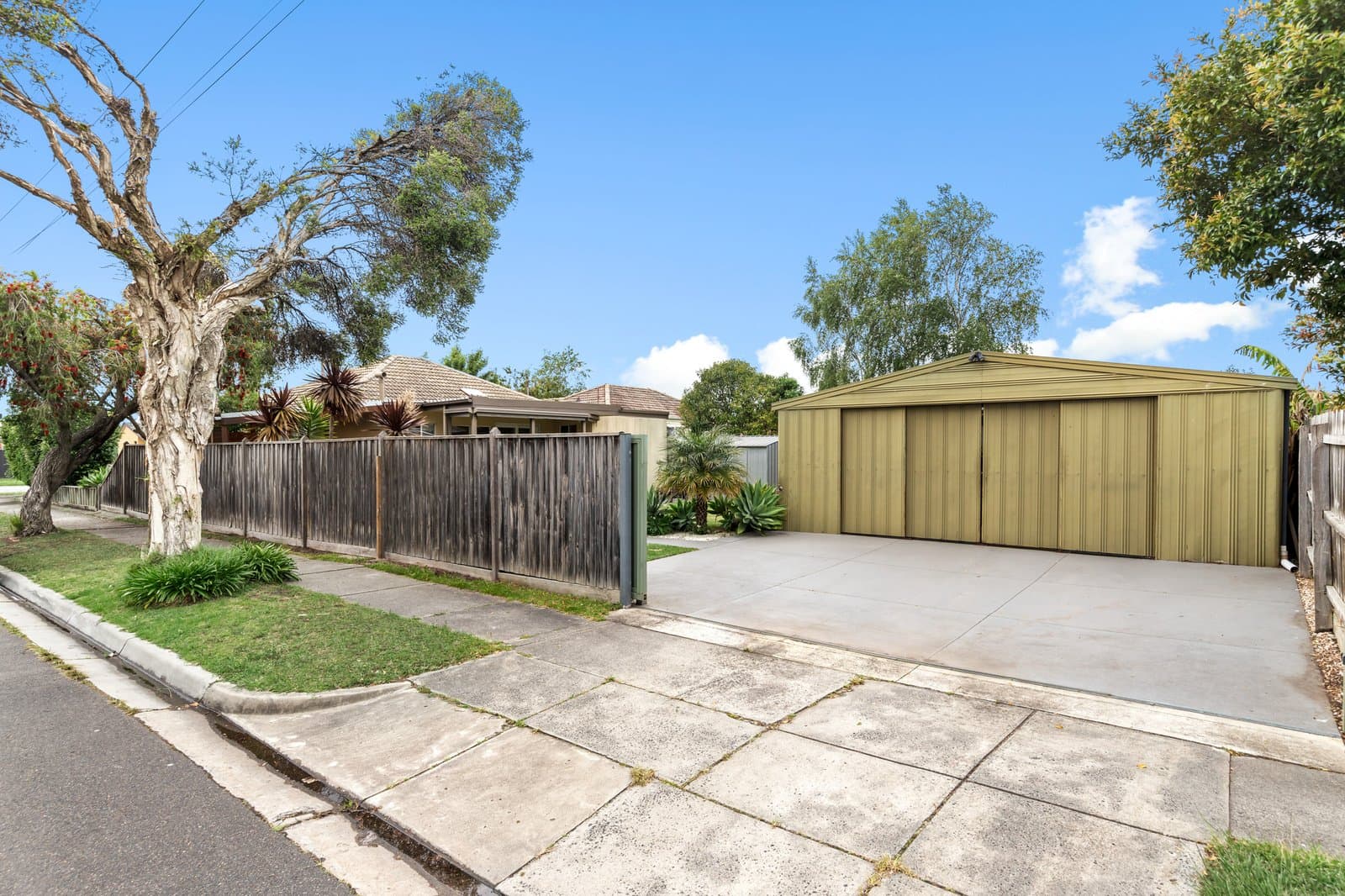 24 Lawn Road, Noble Park, Noble Park - Thumbnail 4