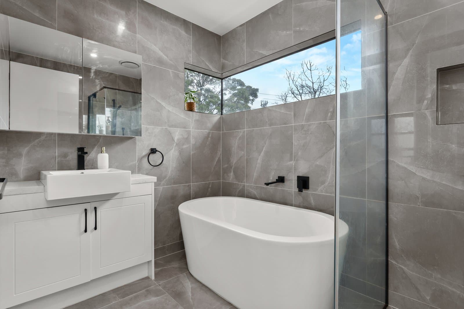 26A Ivanhoe Grove, Malvern East, Malvern East - Image 1