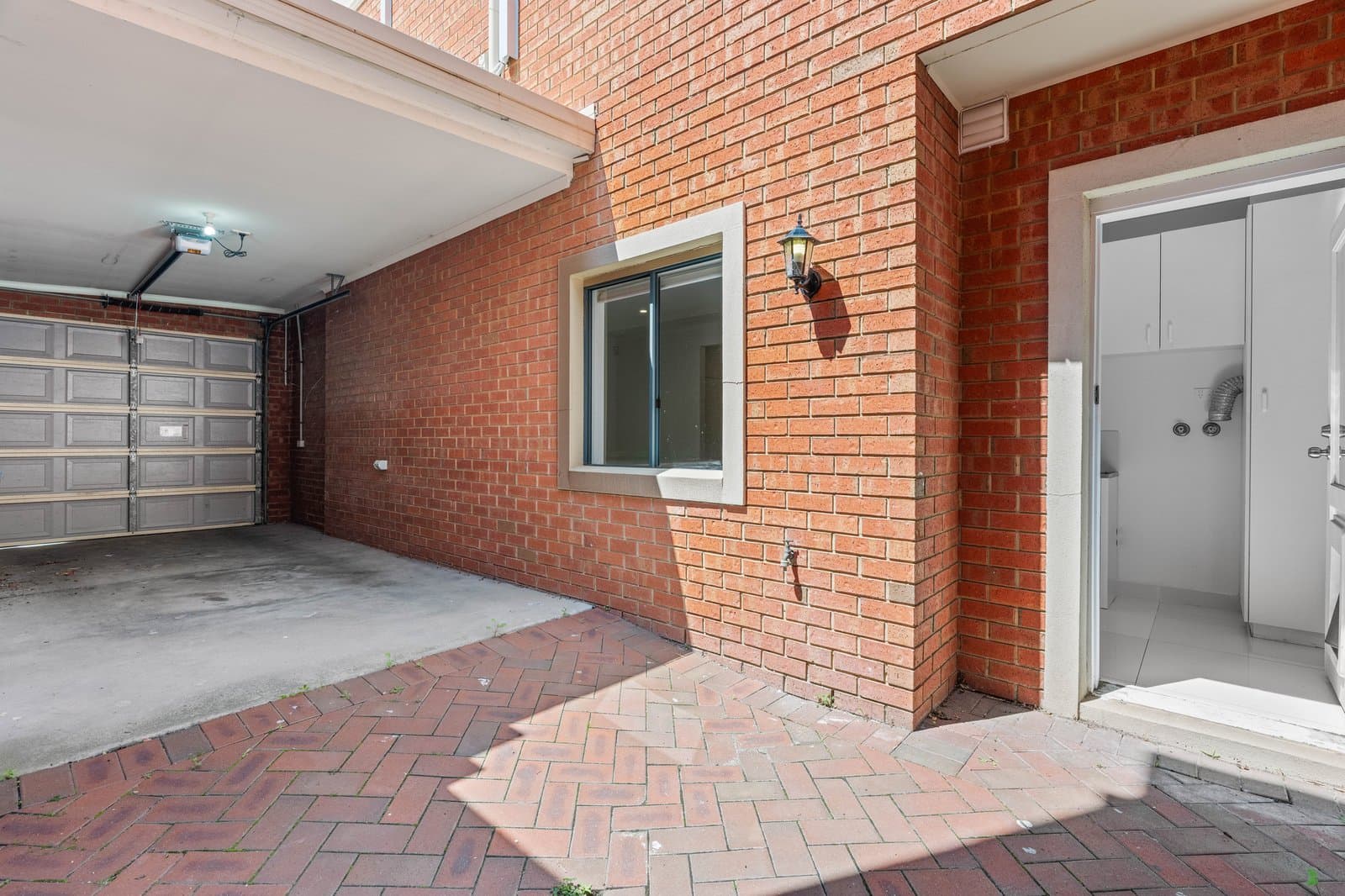 2/745-755 Burwood Road, Hawthorn East, Hawthorn East - Thumbnail 2