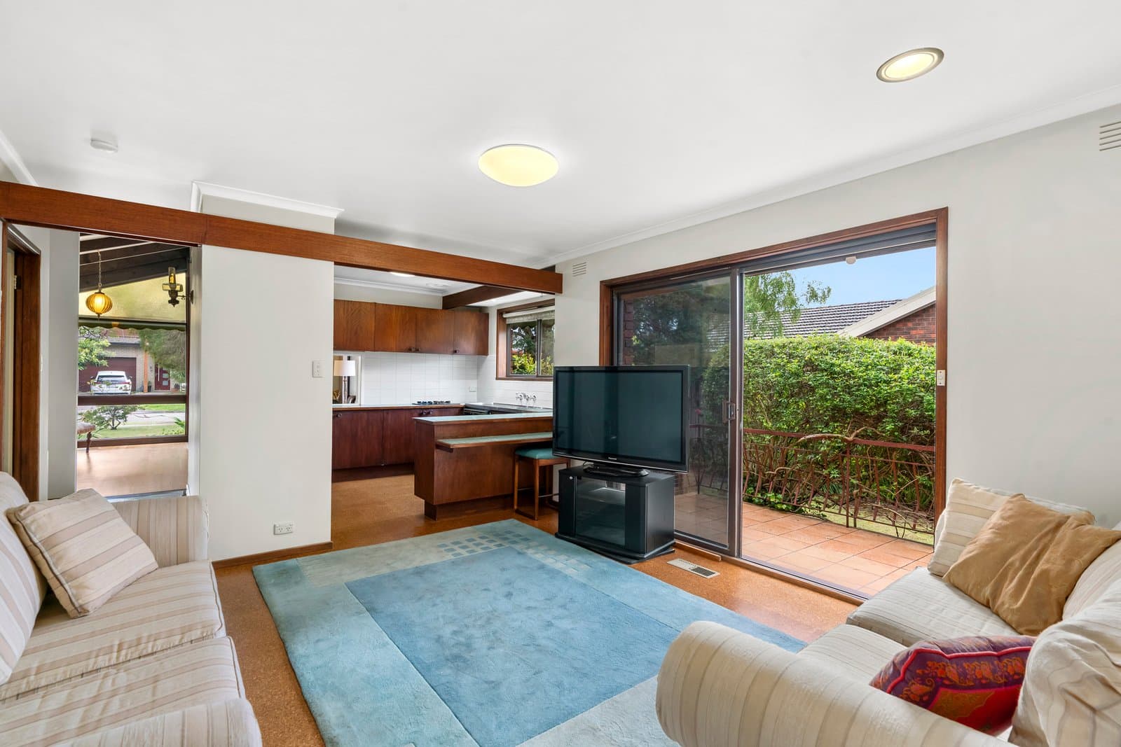 4 Chivers Avenue, Glen Waverley, Glen Waverley - Thumbnail 5