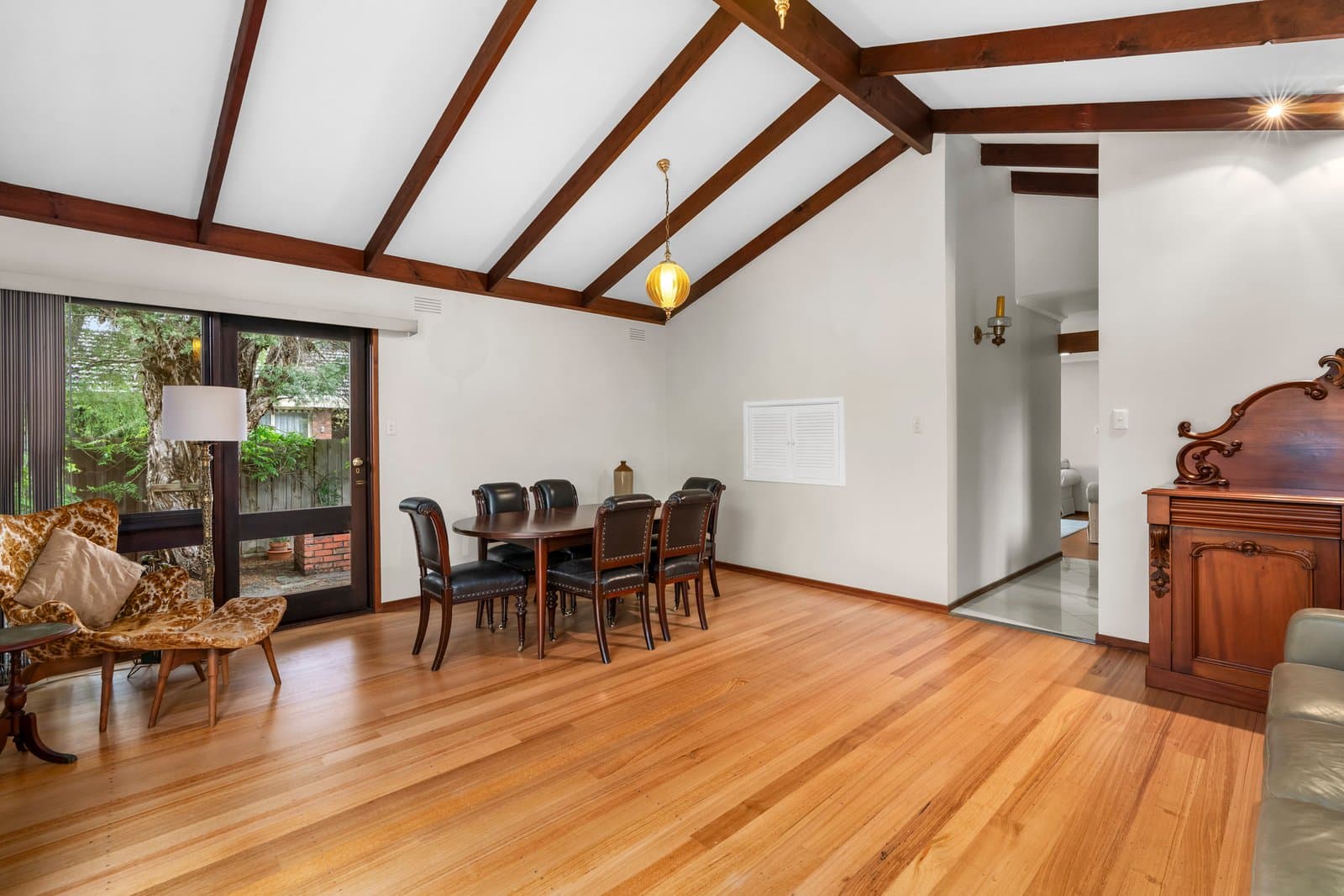 4 Chivers Avenue, Glen Waverley, Glen Waverley - Thumbnail 7