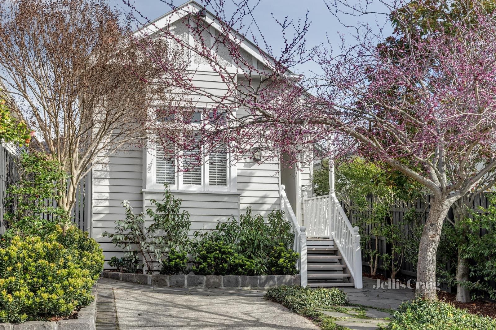 16 Young Street, Glen Iris, Golden Square - Thumbnail 2