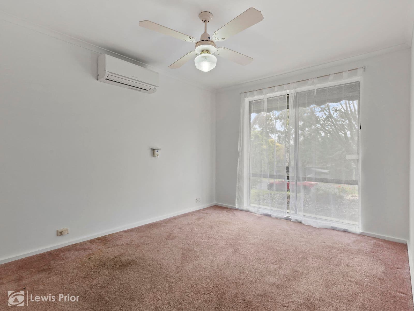 10 Summerford Road, Aberfoyle Park SA 5159, Aberfoyle Park - Thumbnail 4