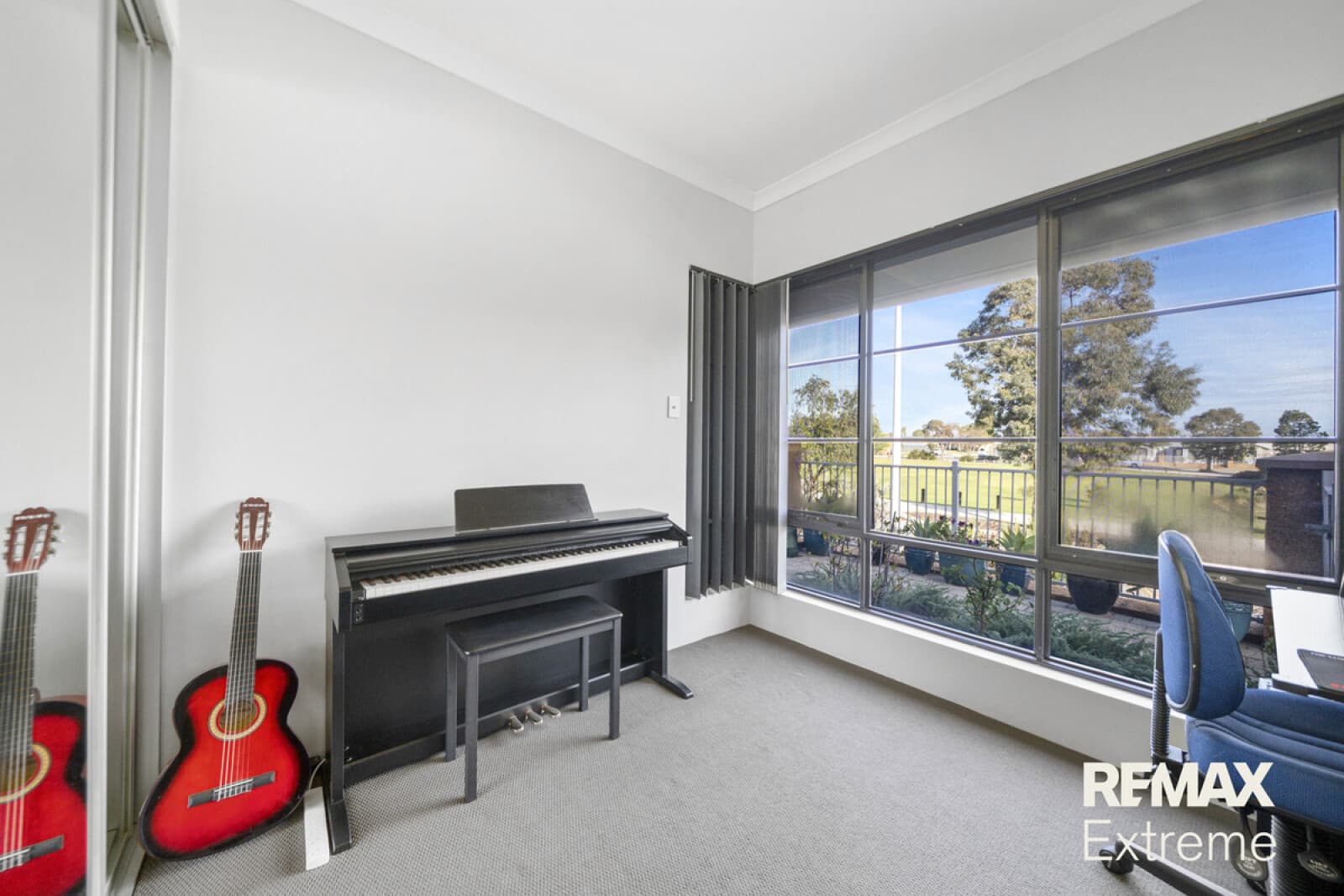 74 Bauer Circle Banksia Grove WA 6031, Banksia Grove - Thumbnail 2