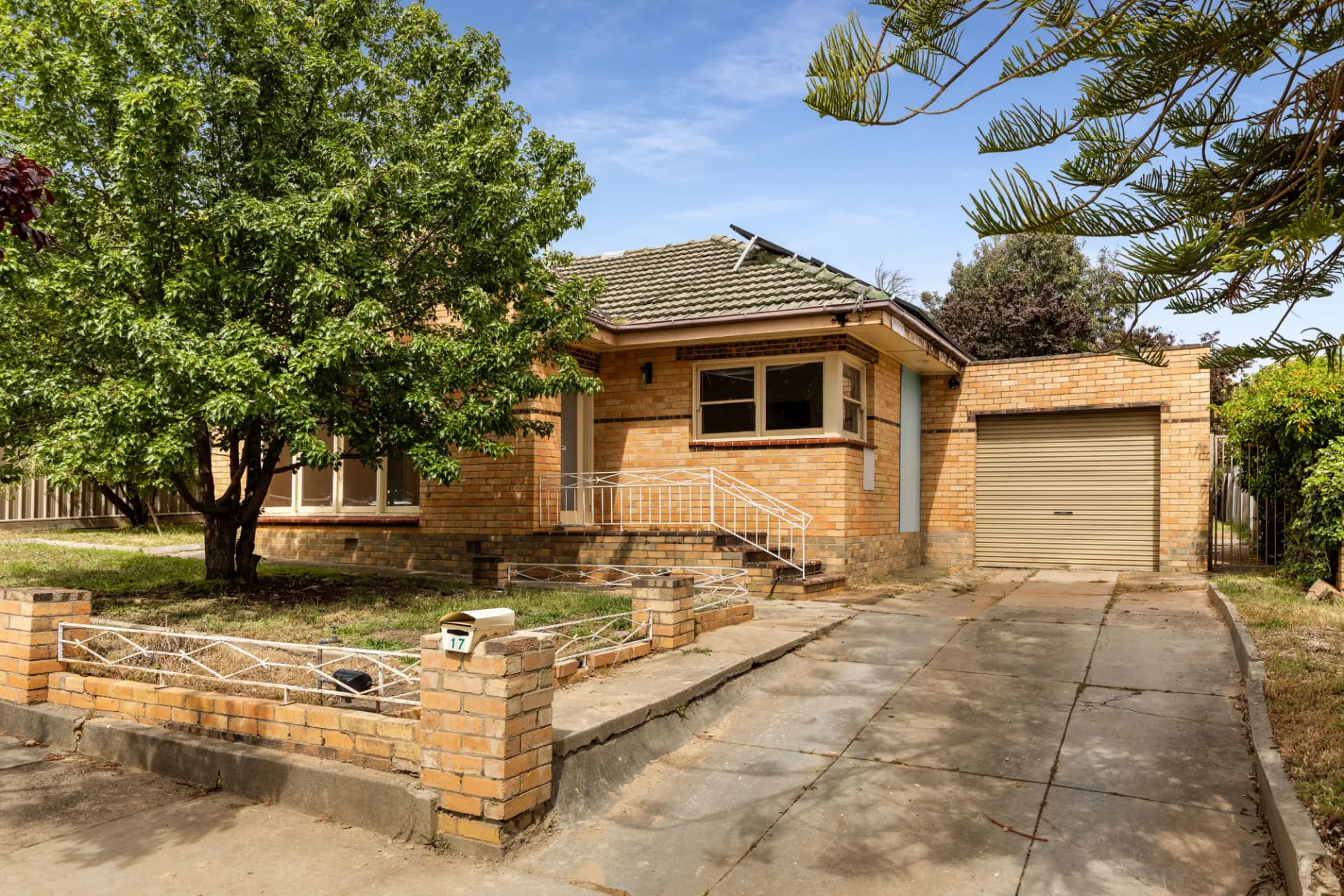 17 Putnam Avenue, Strathdale., Strathdale - Image 1