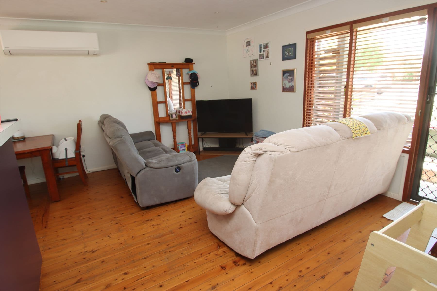 63 Manners Street, Tenterfield NSW 2372, Tenterfield - Thumbnail 2