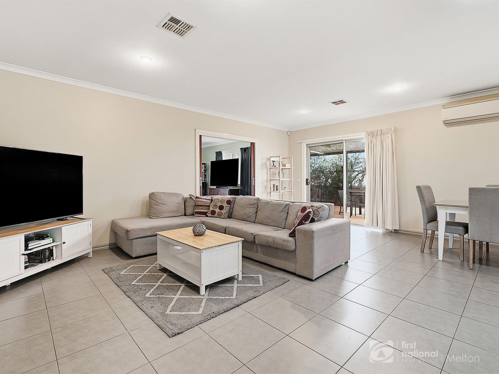 52 Arnolds Creek Boulevard, Harkness VIC 3337, Harkness - Thumbnail 5
