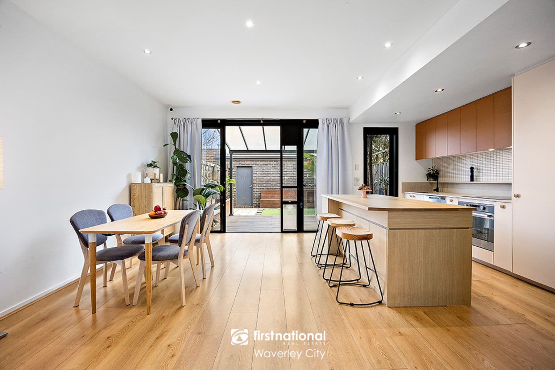 37 Evergreen Boulevard, Clayton South VIC 3169, Clayton South - Thumbnail 5
