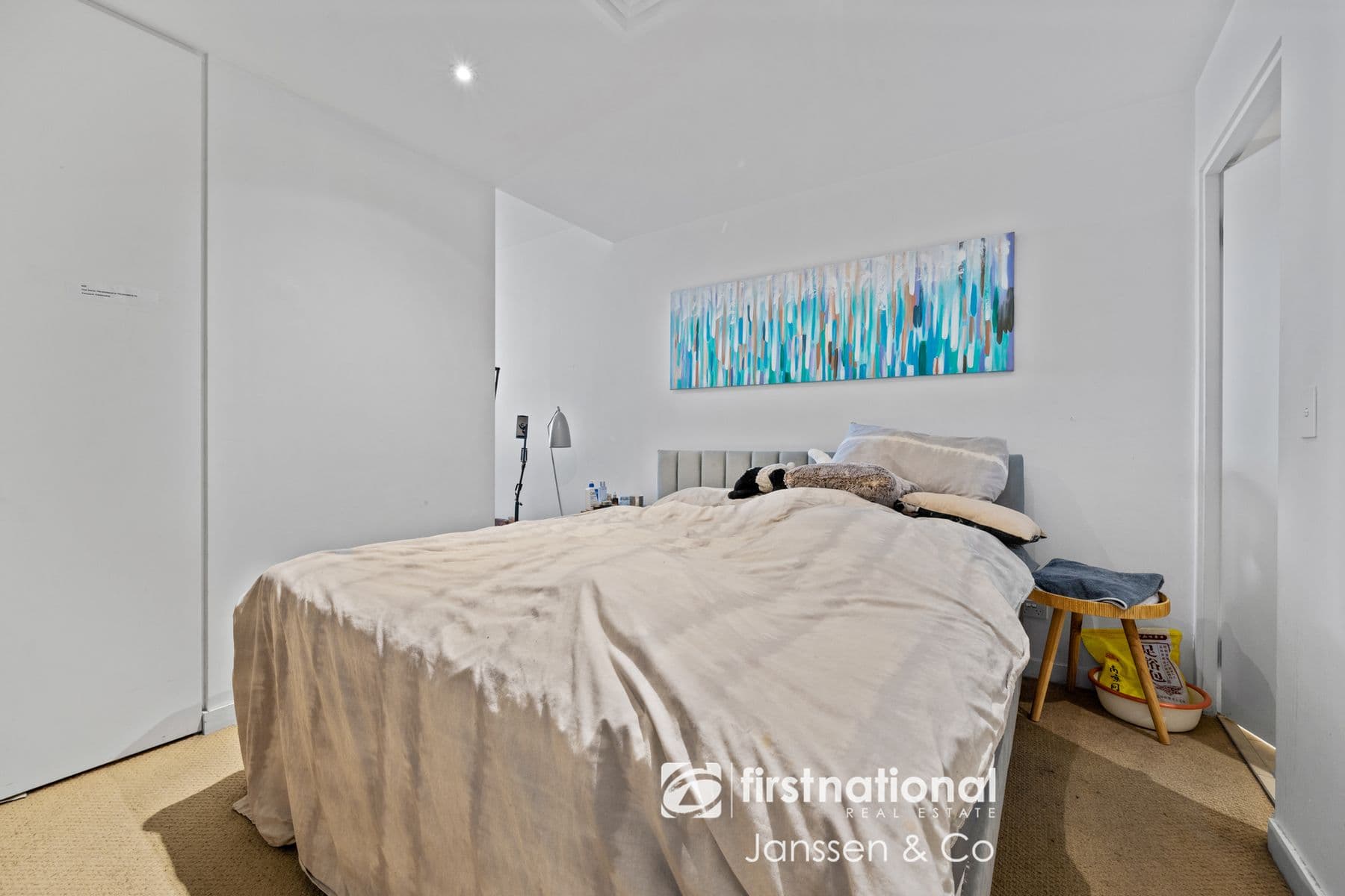 2210/555 Swanston Street, Carlton VIC 3053, Carlton - Thumbnail 3