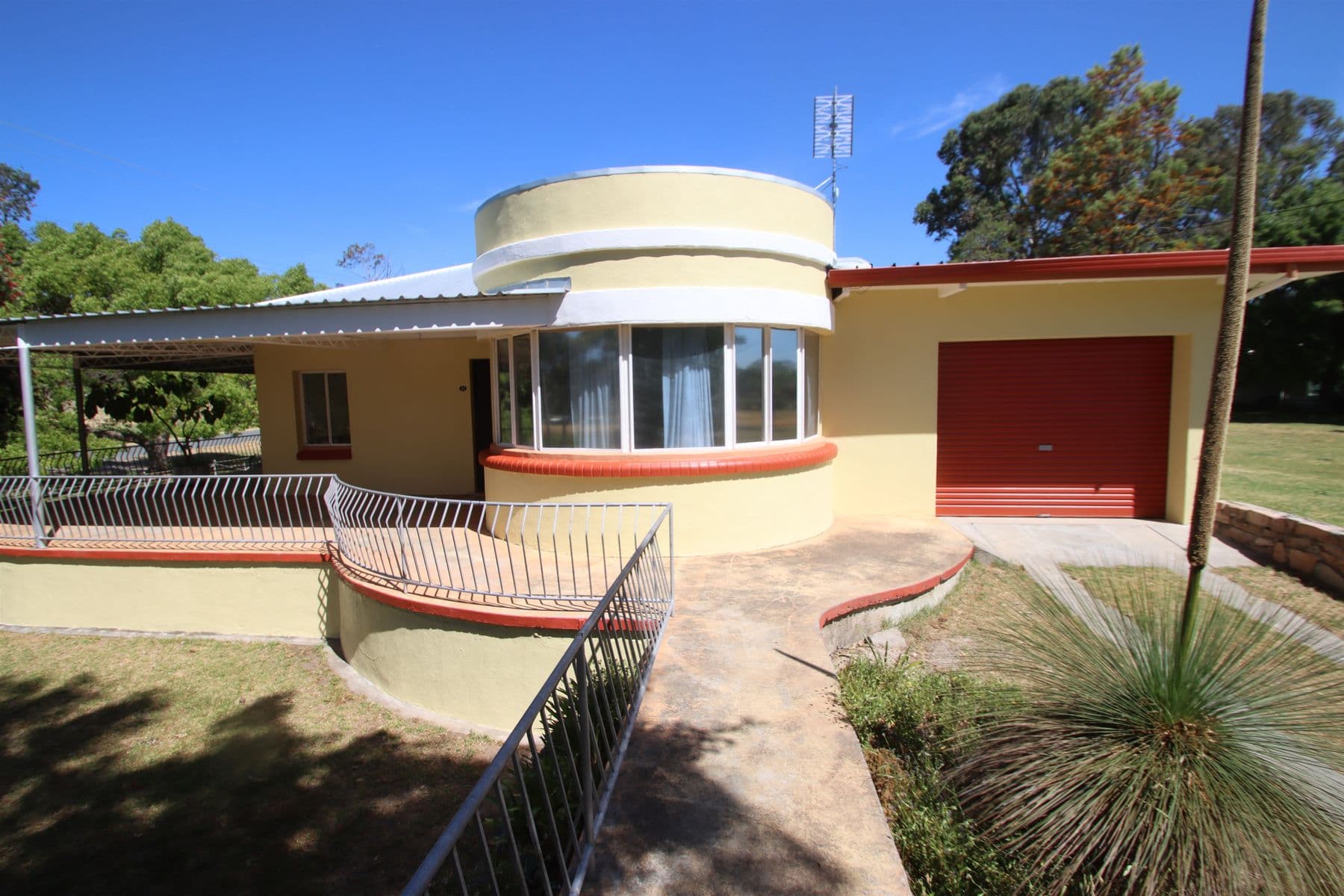 21 Rayleigh Street, Wallangarra QLD 4383, Wallangarra - Image 1