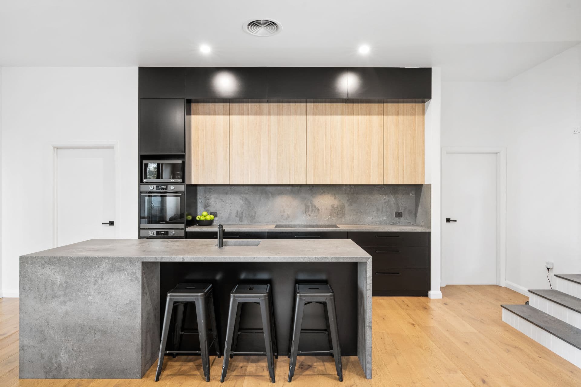 9 Jeannie Crescent, Berkeley Vale - Thumbnail 5