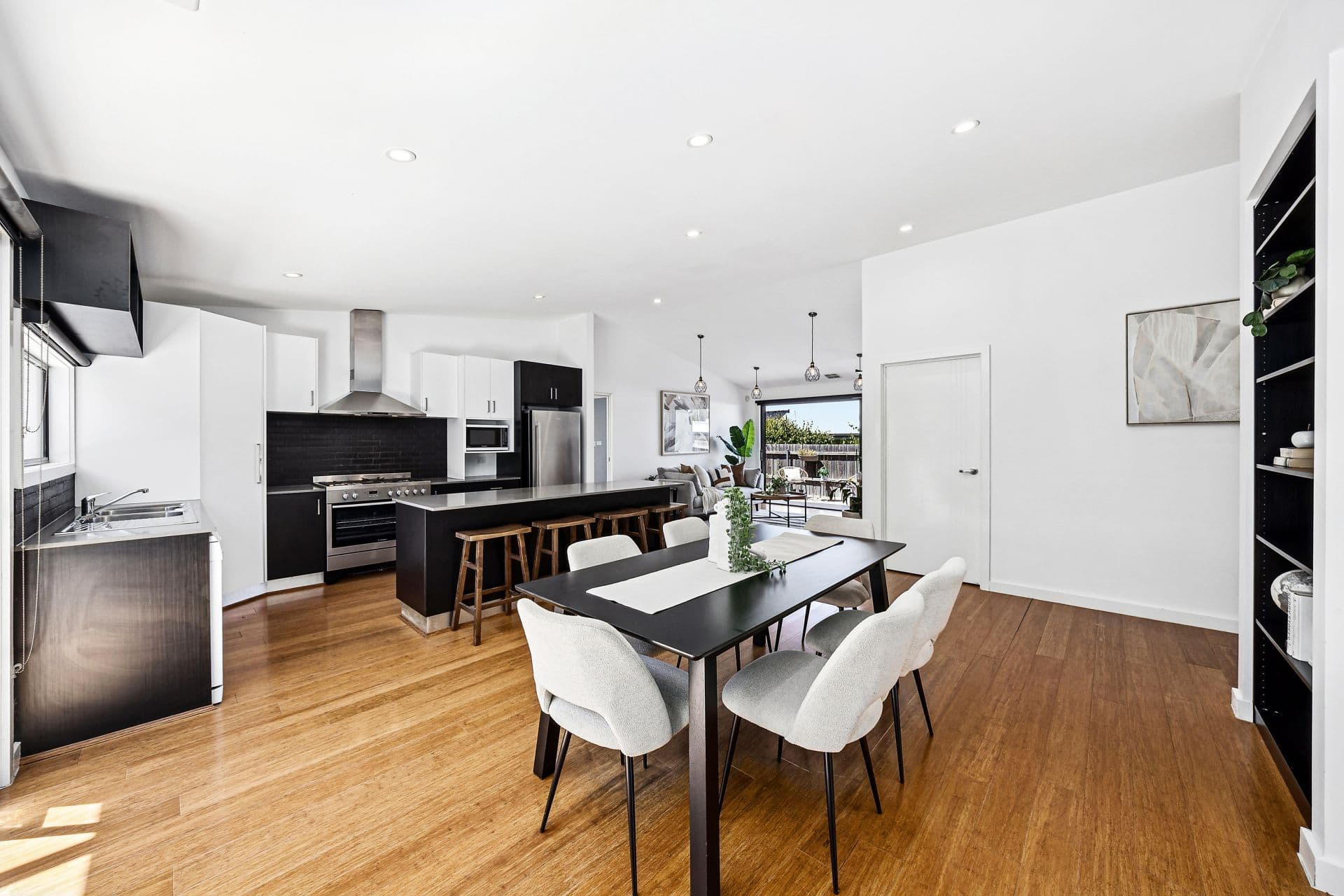 72 Bronhill Street, Moncrieff - Thumbnail 2