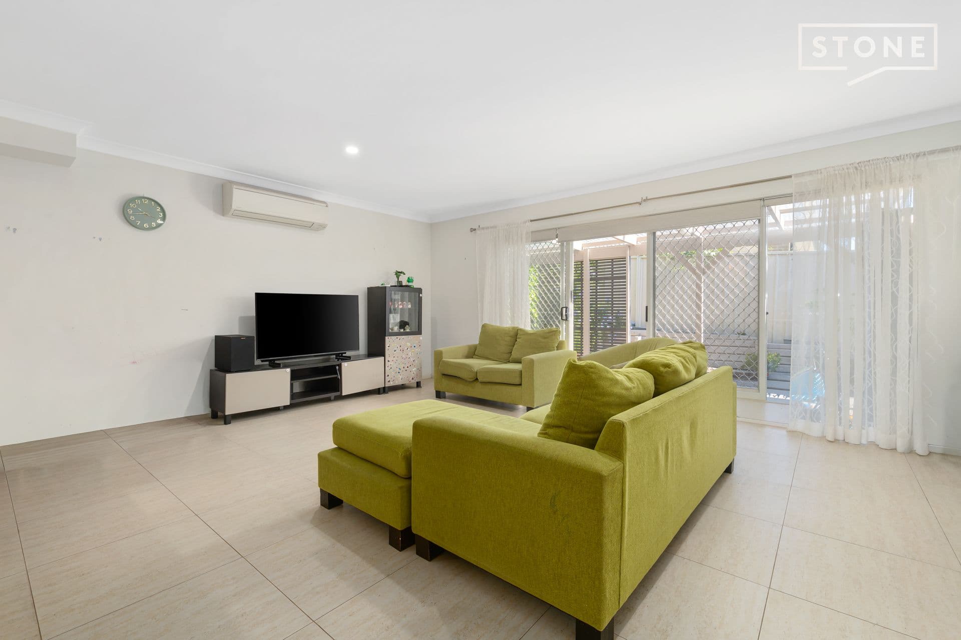 14 Nigella Circuit, Hamlyn Terrace - Thumbnail 4