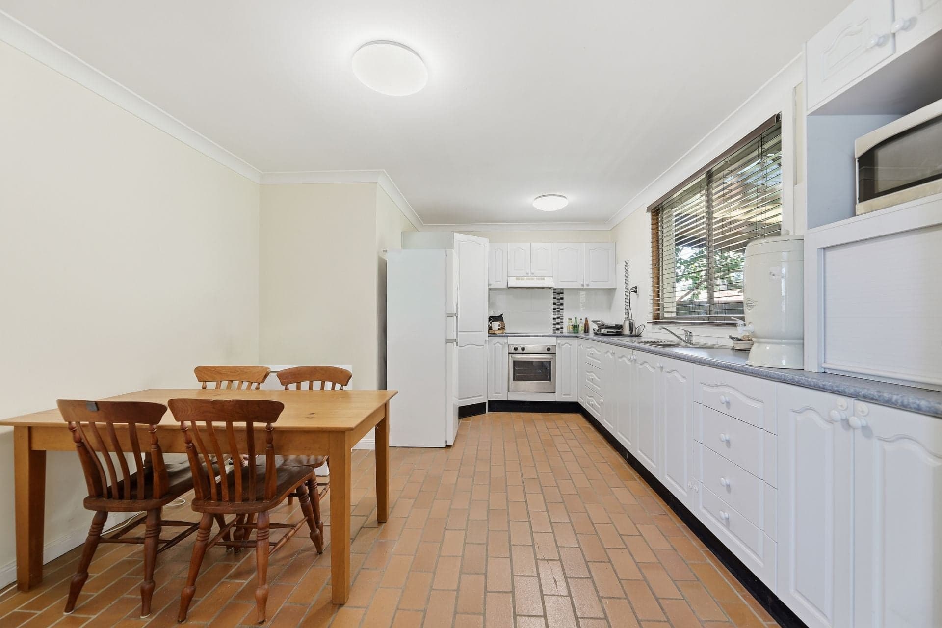 21 Church Street, South Windsor - Thumbnail 4