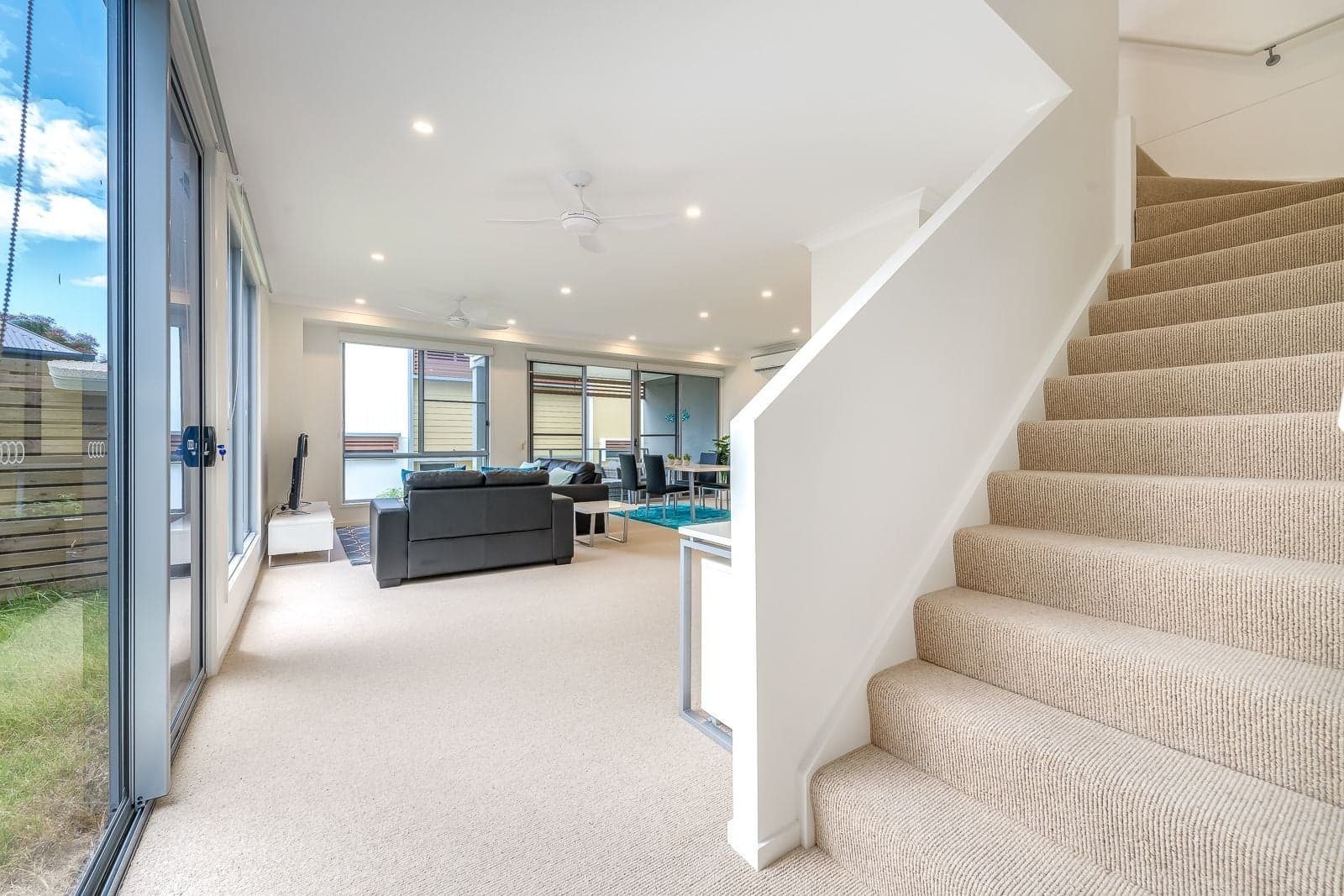 9/3400 Panorama Drive, Carrara - Thumbnail 6