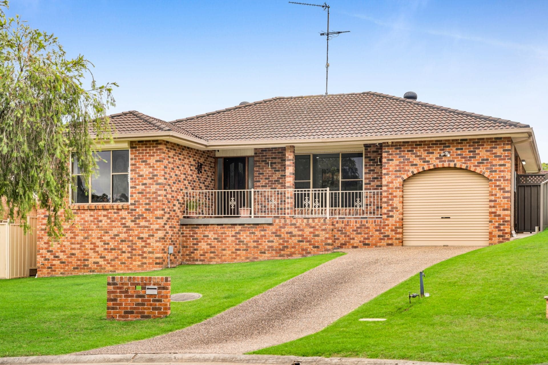 9 Siward Place, Rosemeadow - Thumbnail 2